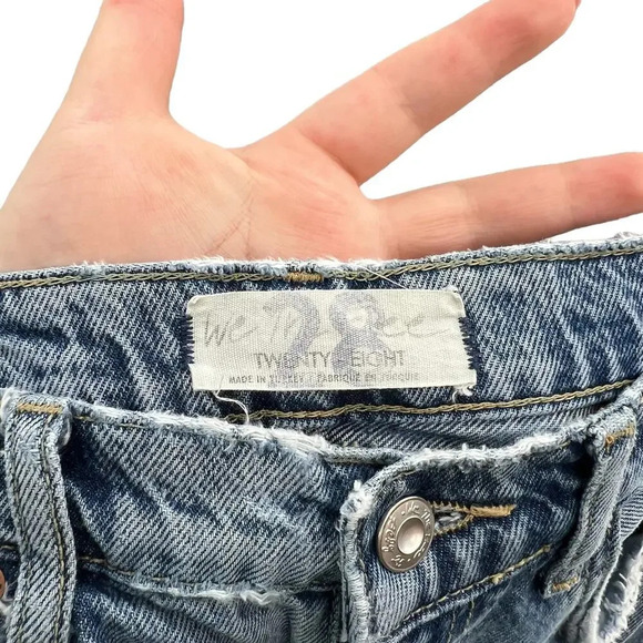 Free People Lita Light Wash Distressed High-Waisted Slim Leg Jeans Size 28 - Picture 11 of 14